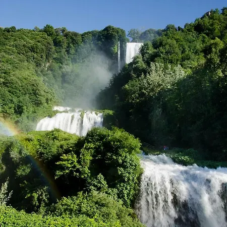 Il Casolare Della Cascata * テルニ